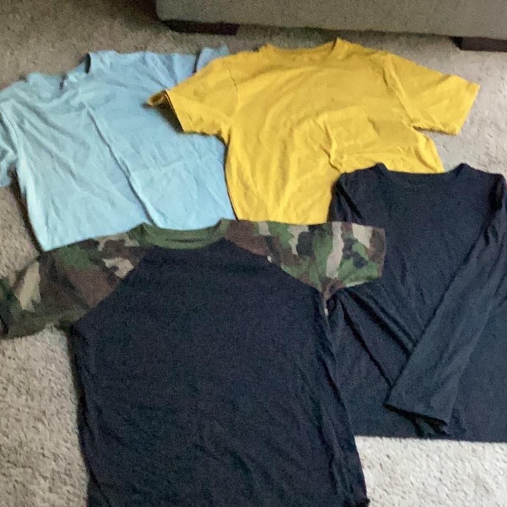 Bundle of youth T-shirt’s